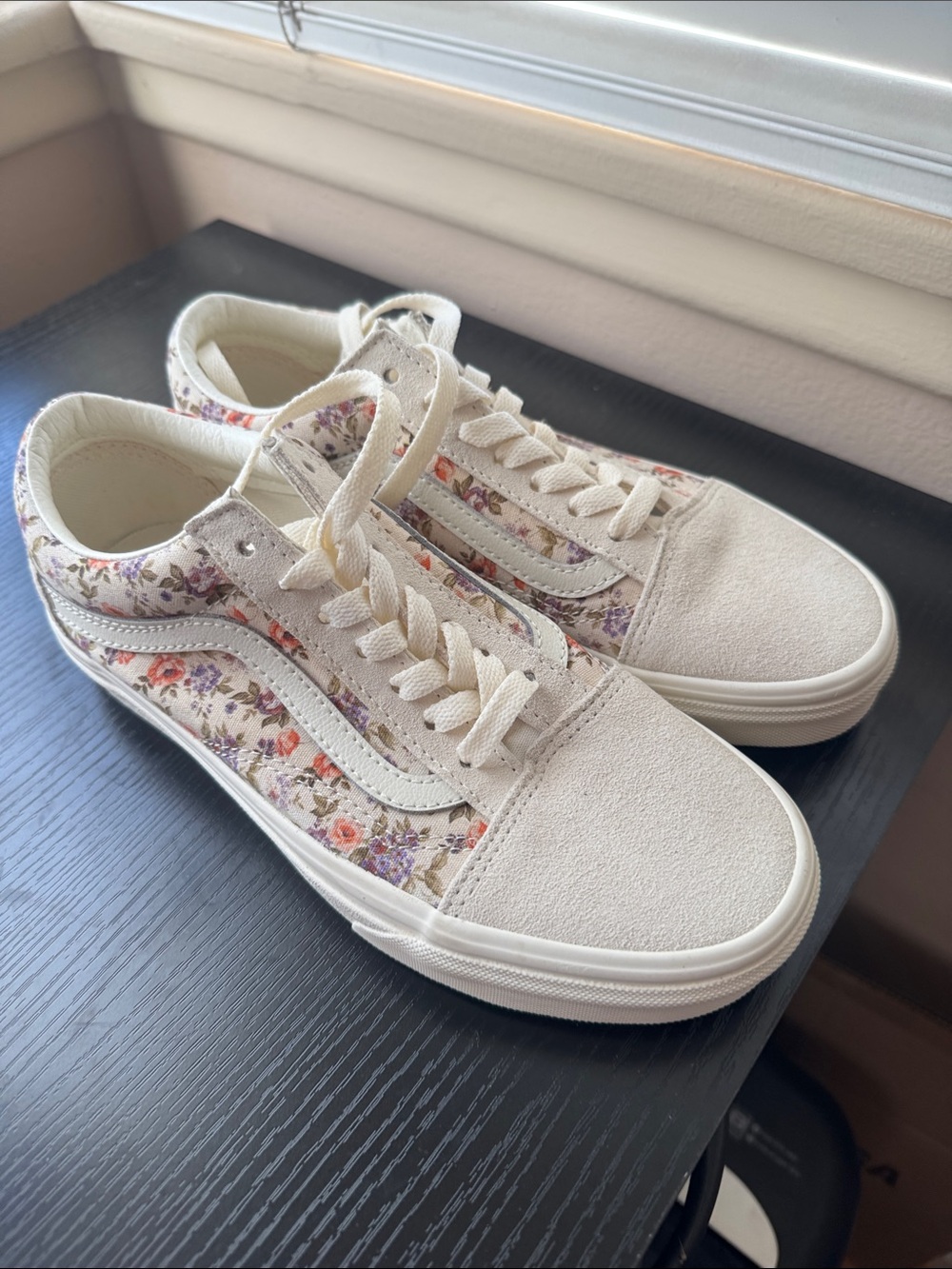 Vans Cream Floral Low-Top Sneakers